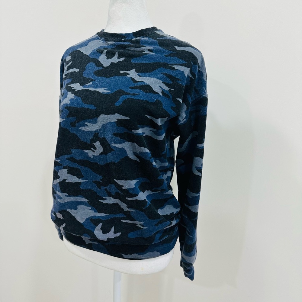 Athleta Studio to Street Blue & Black Camo Crewneck Sweatshirt Size XXS‎